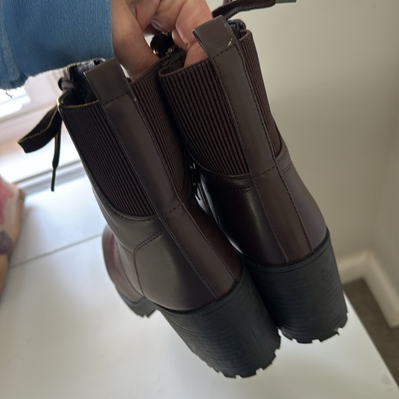 NWOT Brown Lace-Up Ankle Boots - Picture 5 of 6